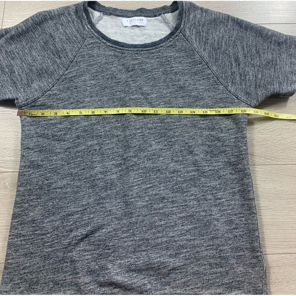 Everlane Grey Short Sleeve Crewneck Sweater - Picture 7 of 8
